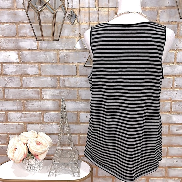 Bump In The Night Gray & Black Stripped Top, Built In Shelf Bra, Women’s Size M. - Picture 5 of 9